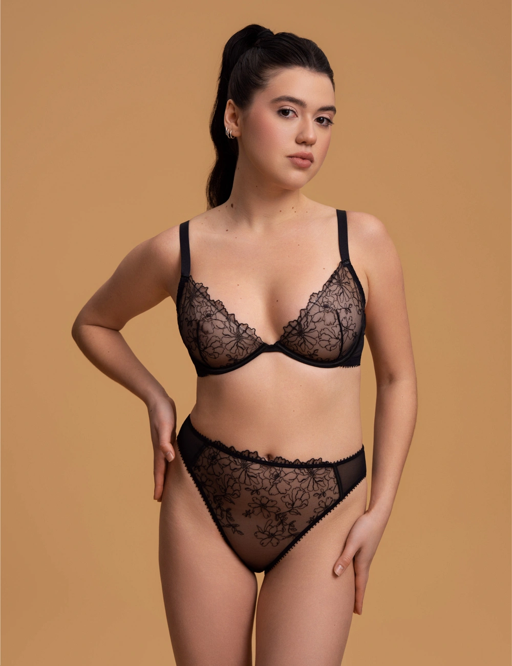 Бра з м'якою чашкою 064SR чорний