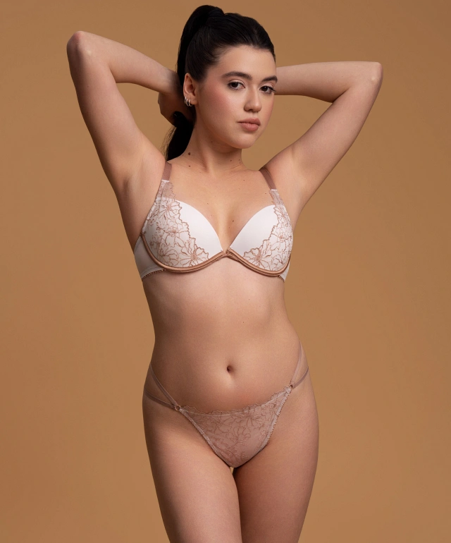 Труси стрінги 002SR мигдаль